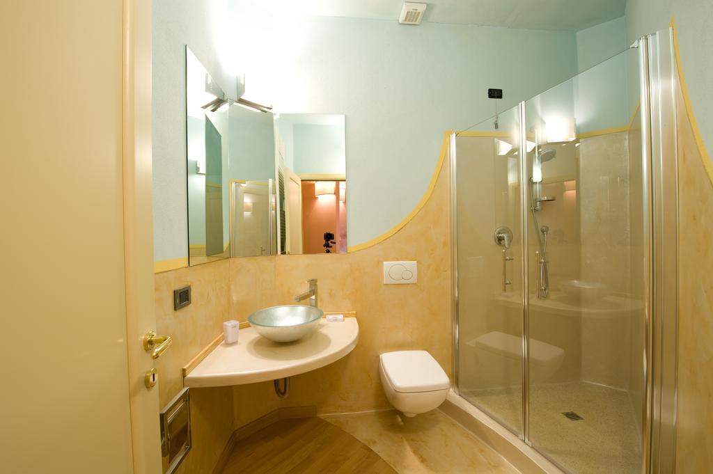 Piazza Azuni 18 Guest House Sássari Quarto foto